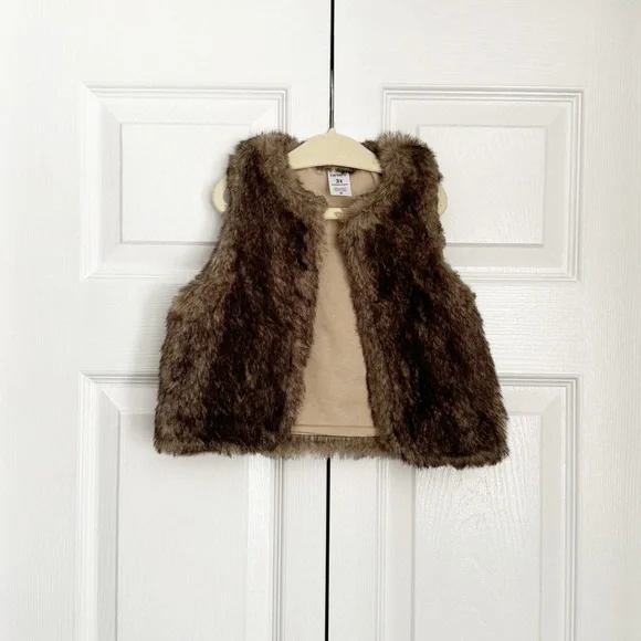 Toddler girl fur vest - Picture 1 of 3